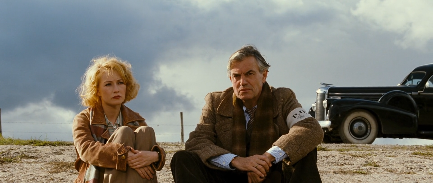 l'héroine et un de ses collègues de la résistance