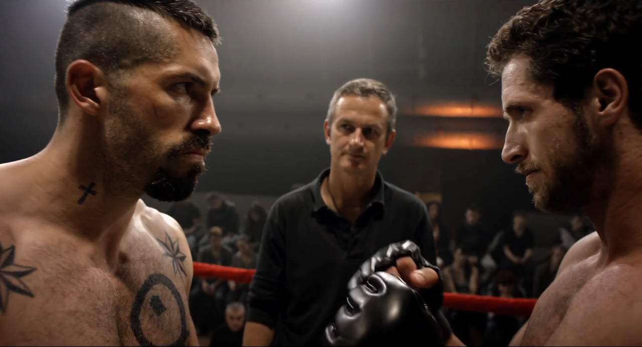 Boyka faisant face à son advrsaire