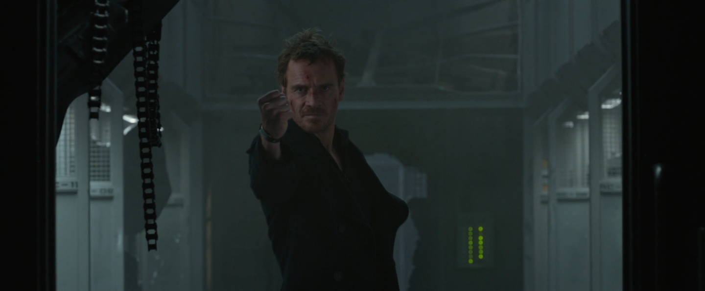 Magneto en plein combat