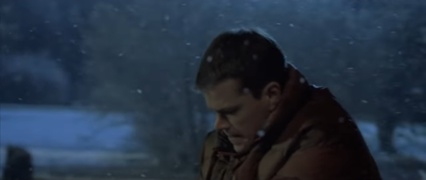 plan sur les policiers qui arrivent