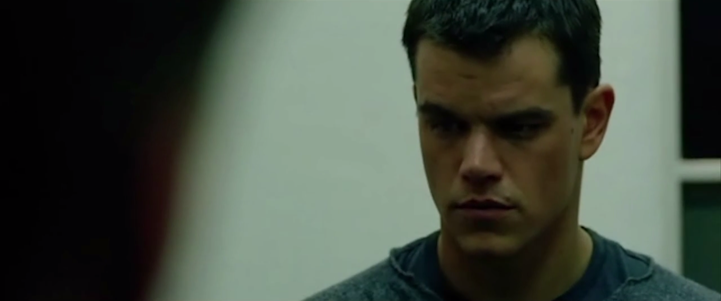 plan sur les policiers qui arrivent