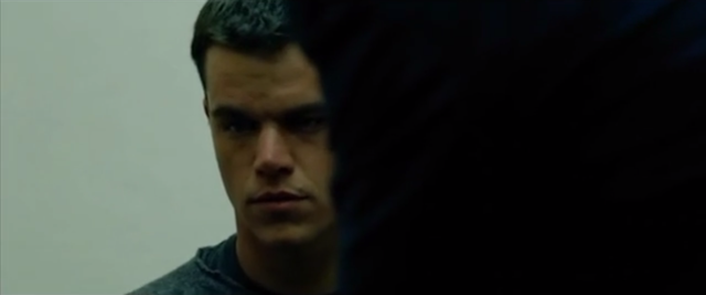 plan sur les policiers qui arrivent