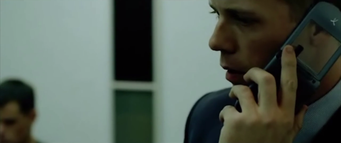 plan sur les policiers qui arrivent