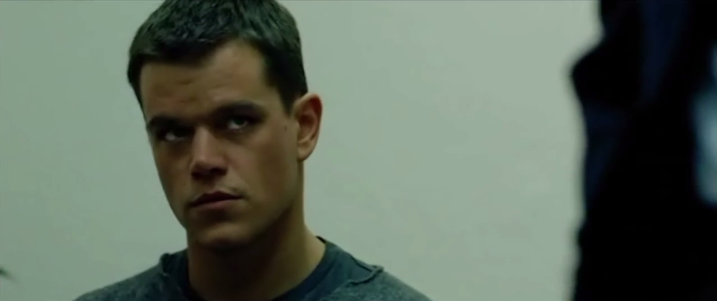 plan sur les policiers qui arrivent