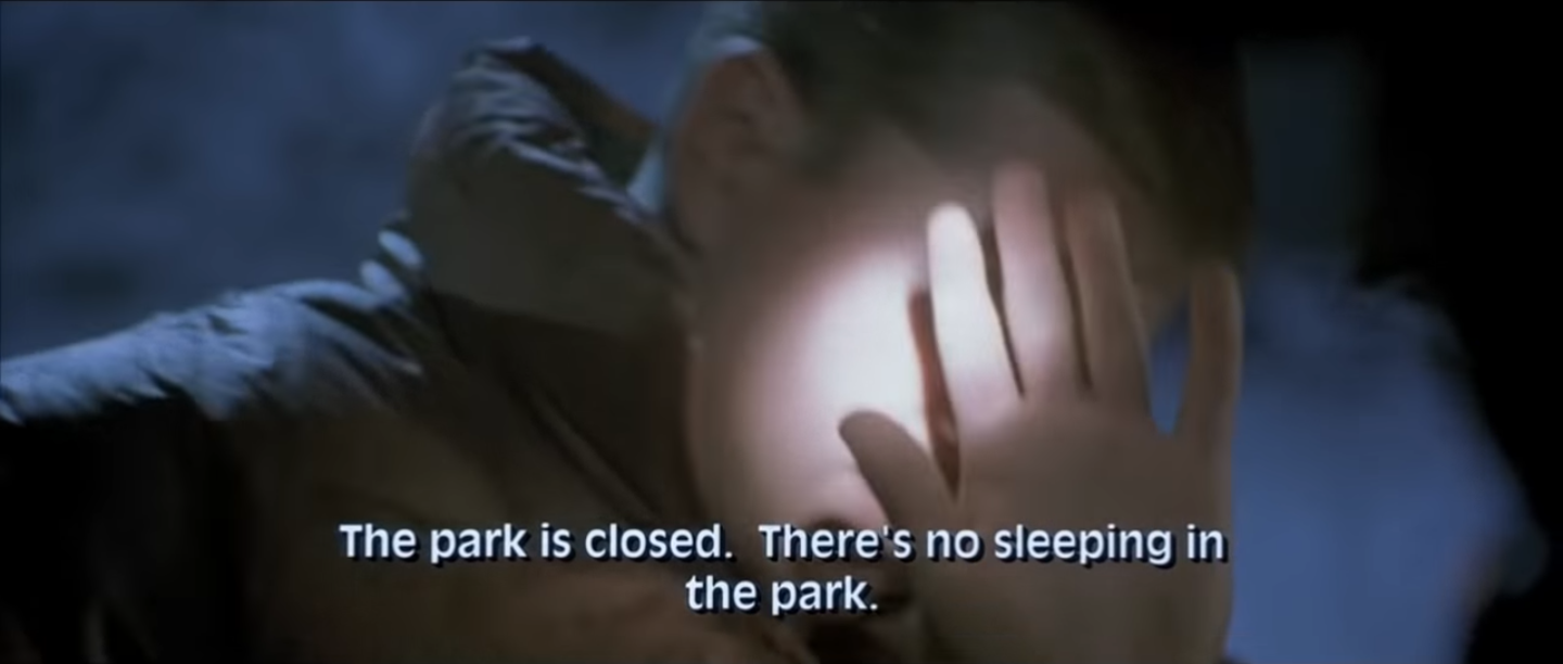 plan sur les policiers qui arrivent