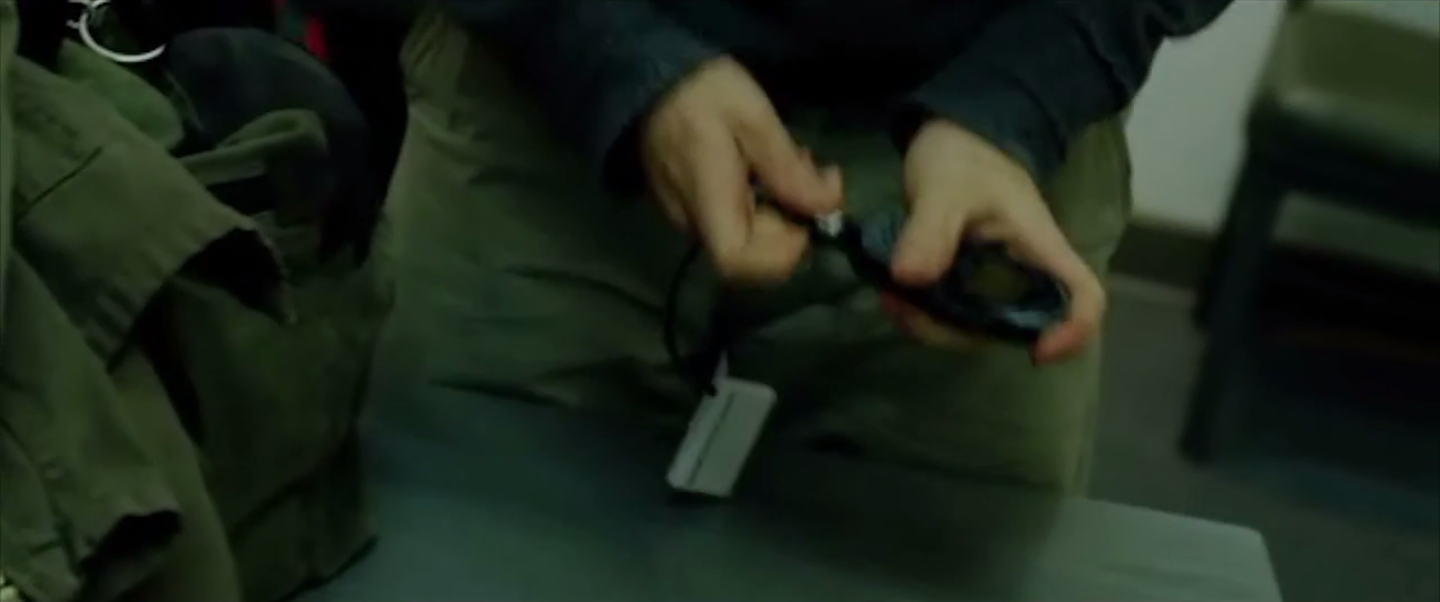 plan sur les policiers qui arrivent