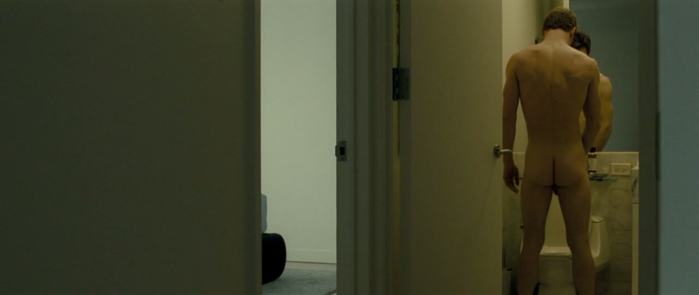 Brandon en train d'uriner