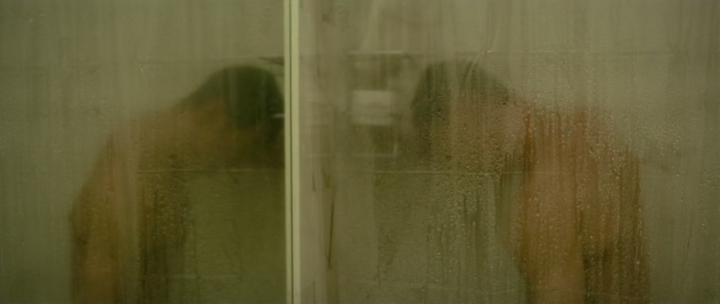 Brandon se masturbant dans la douche