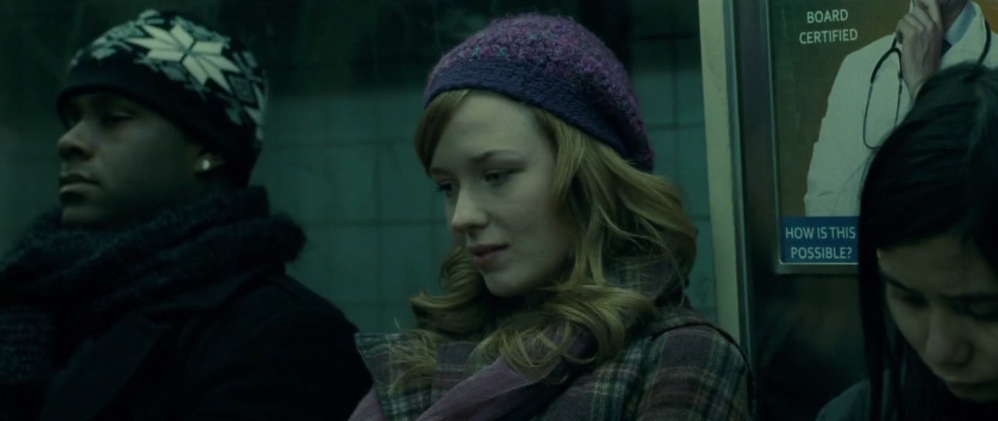 gros plan sur la femme, penseuse