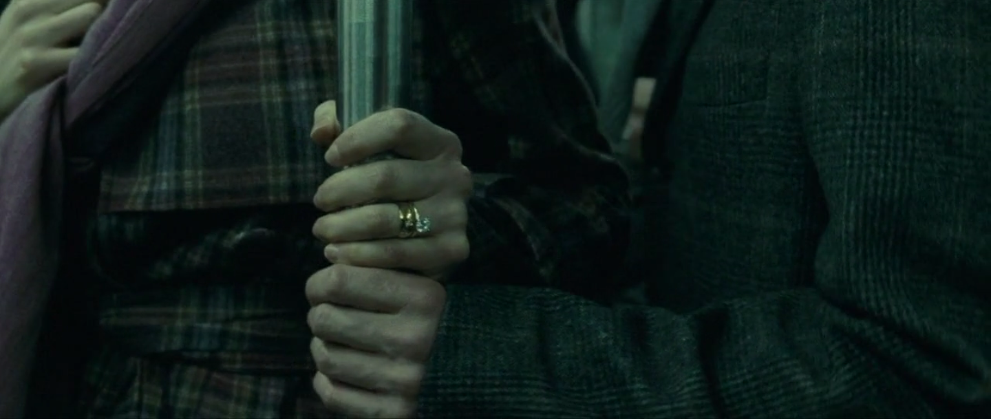 le même plan avec la main de Brandon juste a côté